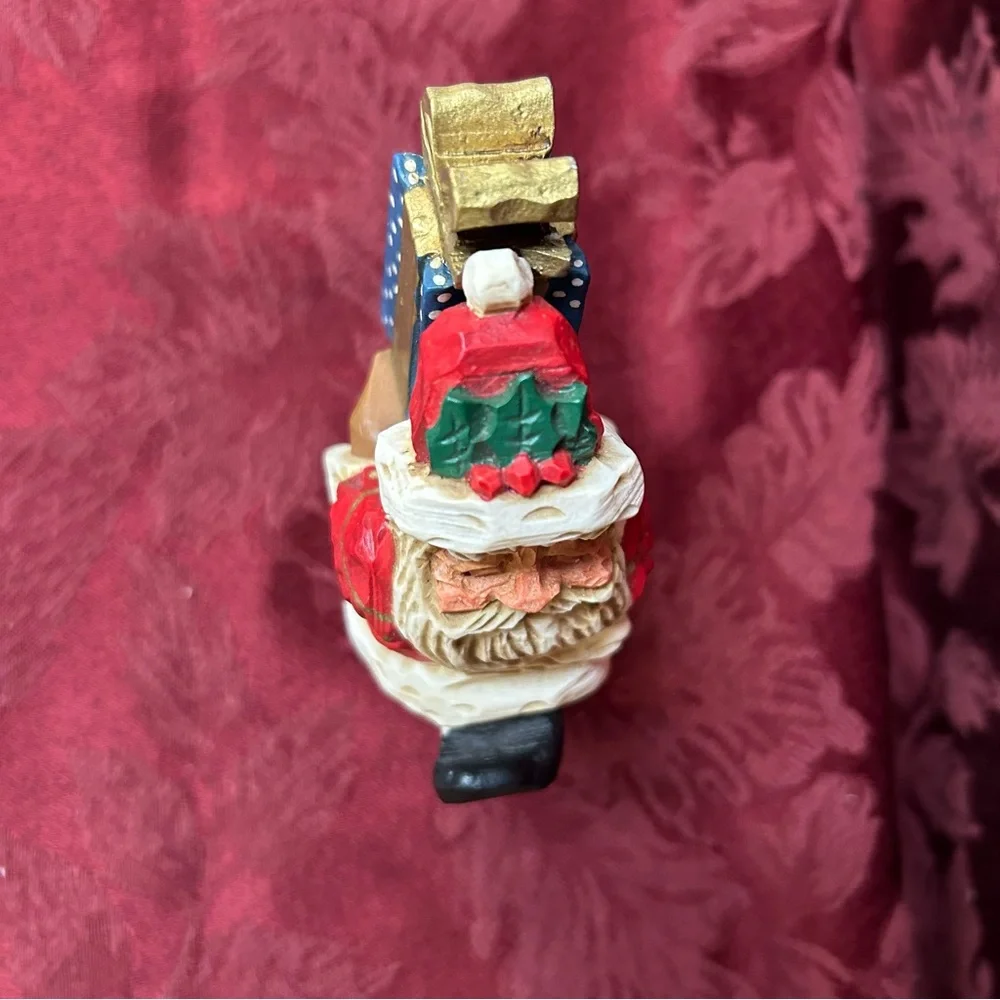 David Frykman Christmas 1995 Santa W/Present ‎ Figurine  DF1071  Folk Art Rustic